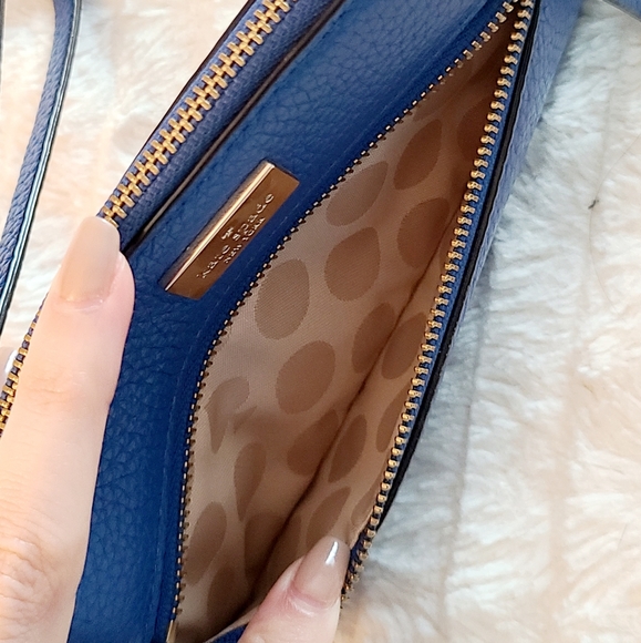 Kate Spade Wristlet - Picture 6 of 6